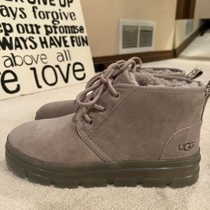 UGG Neumel shoe